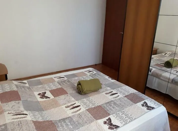Apartment Piranesi With A Parking Space Pula