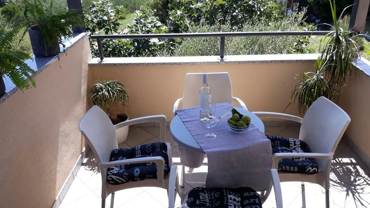 Apartment Piranesi With A Parking Space Pula 0*,  Hırvatistan